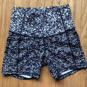 Lululemon bike shorts